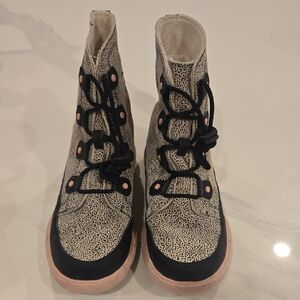 Sorel Women's High-Top Ankle Boots in Black, Cream & Pink